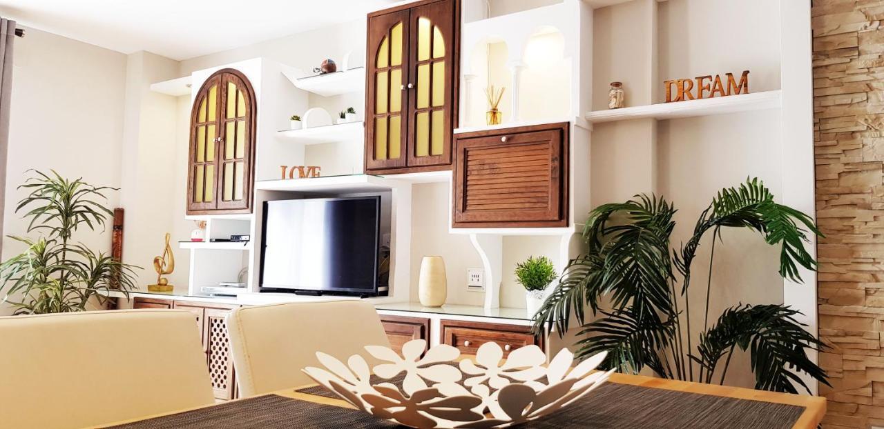 Ferienwohnung Apartamento Duplex Frente Al Mar Paseo Maritimo Torremolinos Exterior foto